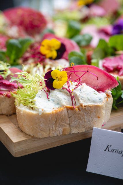 Kolor, świeżość i smak 🌸
Tak wygląda wiosna na naszym stole.
Wiosna, którą naprawdę można poczuć… i spróbować.

media production: MaratHabitat